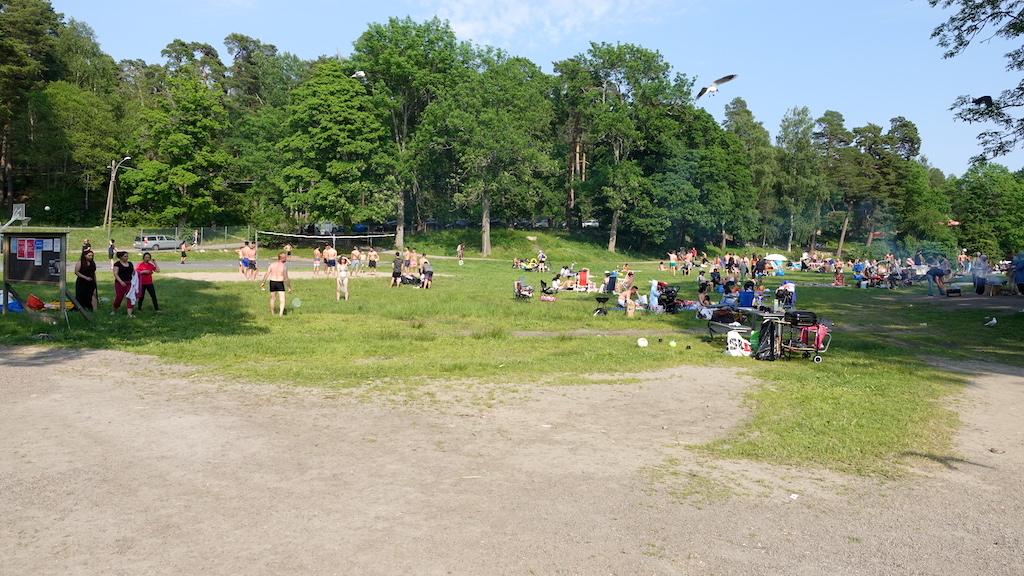 En bild på den stora gränsyta som finns i anslutning till Kanaanbadet och stranden där. 